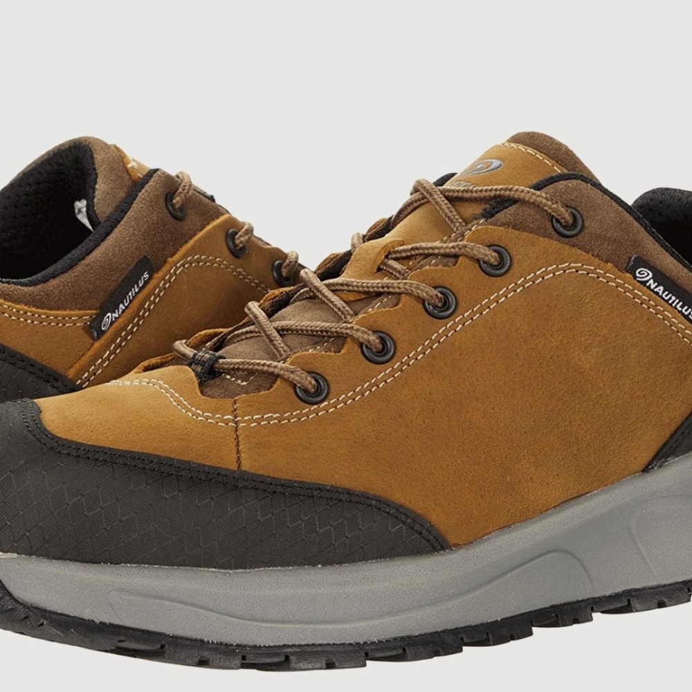 New in Box Nautilus Safety Shoe Mens Size 9 Med